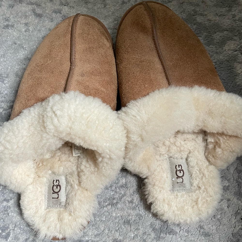 UGG Women's Tan Sheepskin Slippers